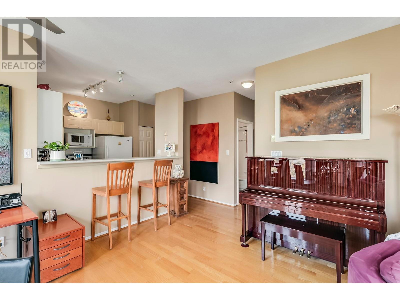 Ph12 511 W 7th Avenue, Vancouver, British Columbia  V5Z 4R2 - Photo 8 - R2820668