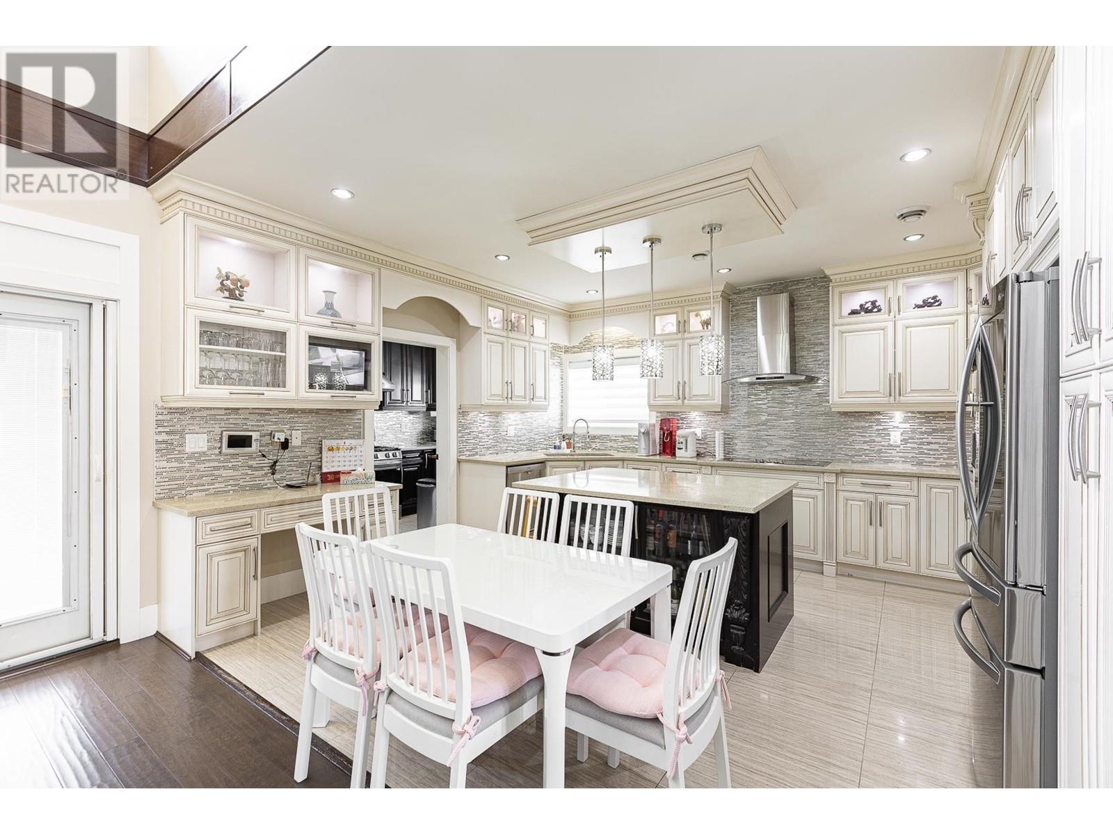 710 Roderick Avenue, Coquitlam, British Columbia  V3K 1P5 - Photo 10 - R2818984