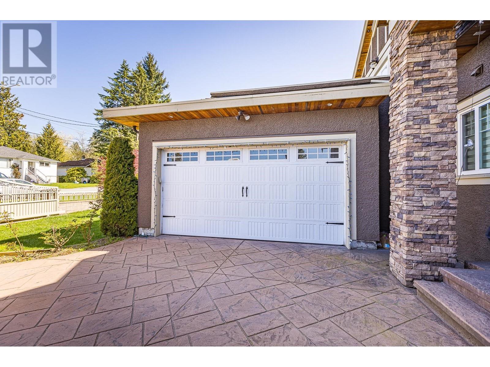 710 Roderick Avenue, Coquitlam, British Columbia  V3K 1P5 - Photo 3 - R2818984