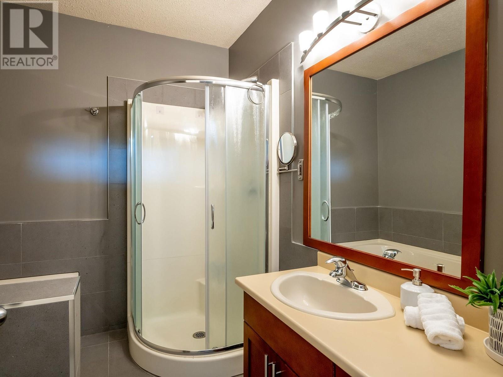 2 6125 Eagle Drive, Whistler, British Columbia  V8E 0W3 - Photo 11 - R2820787