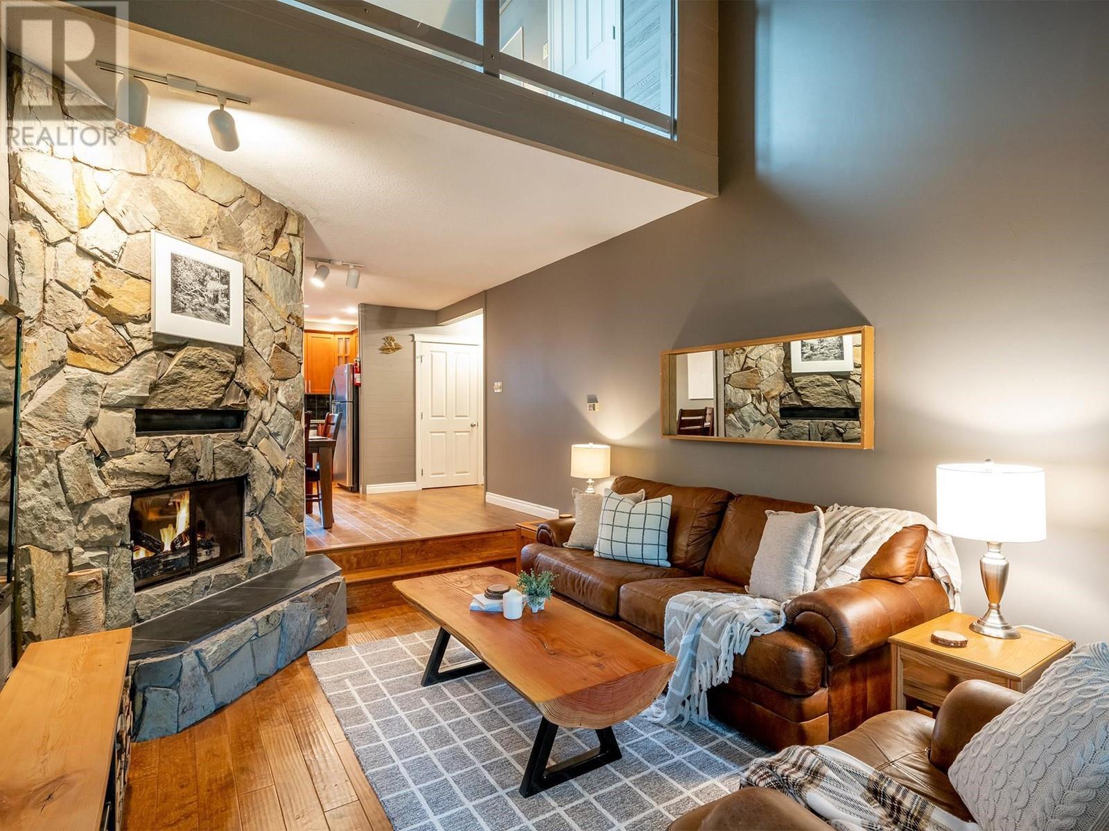 2 6125 Eagle Drive, Whistler, British Columbia  V8E 0W3 - Photo 4 - R2820787