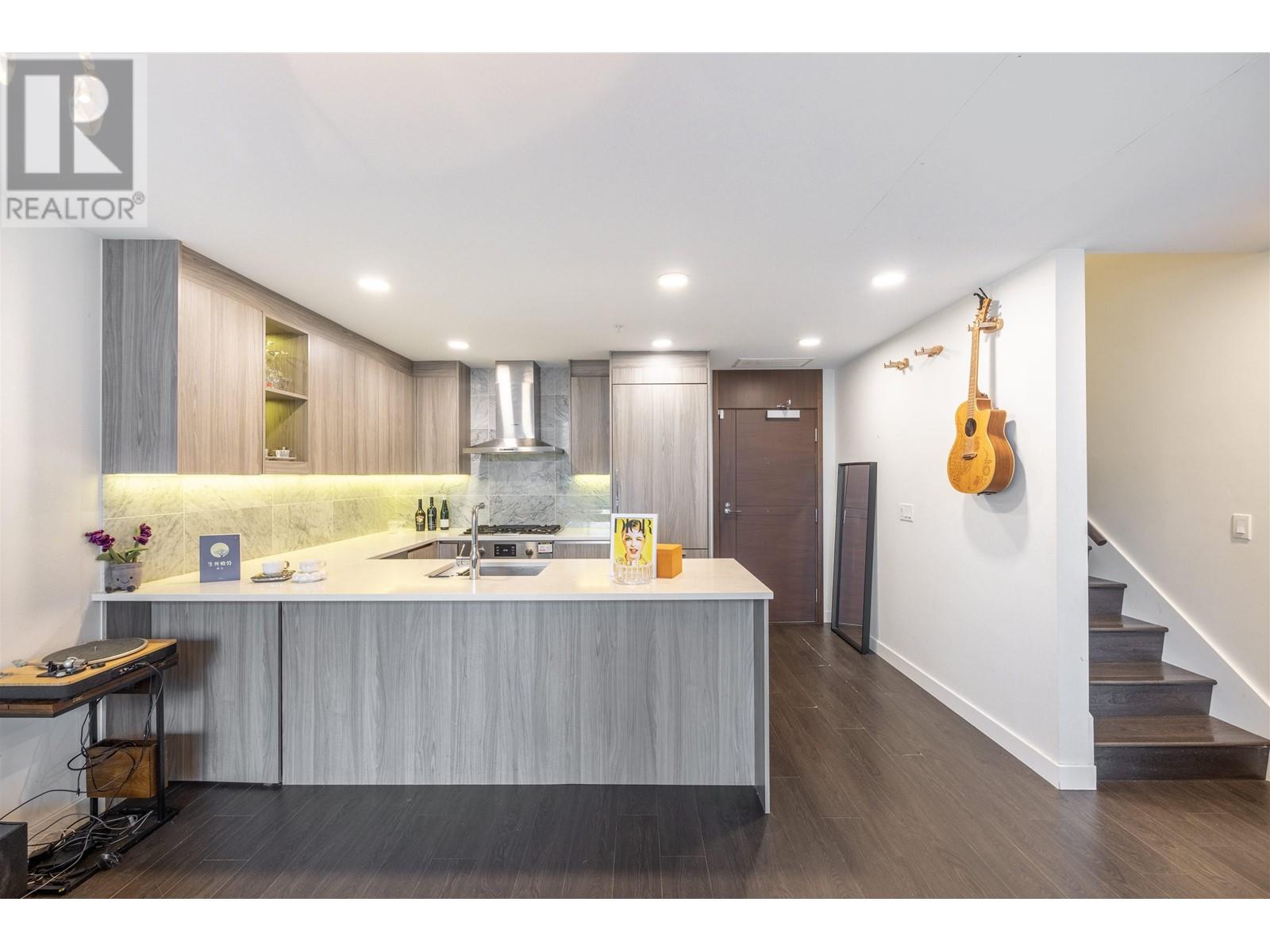 202 3300 KETCHESON ROAD, richmond, British Columbia