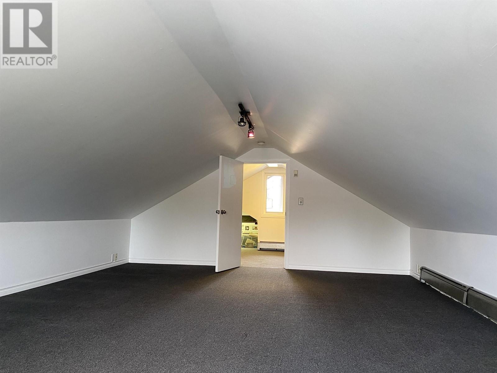 1635 E 21st Avenue, Vancouver, British Columbia  V5N 2N4 - Photo 17 - R2750735