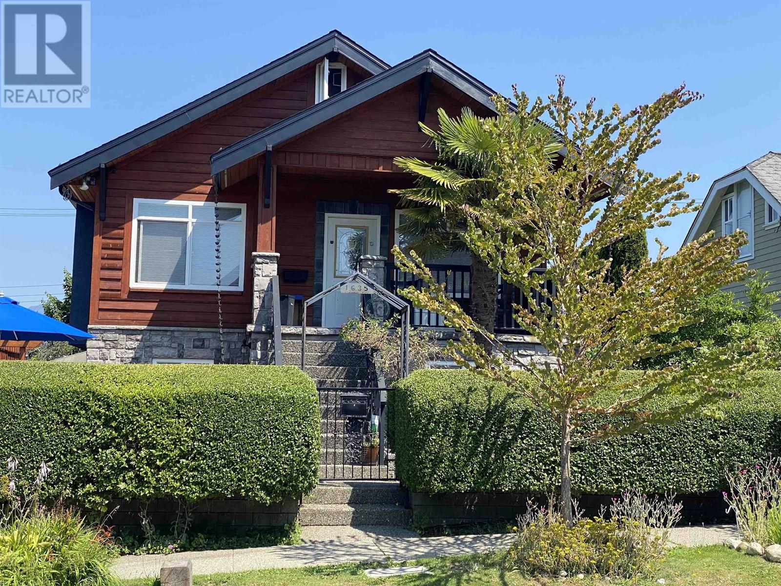 1635 E 21st Avenue, Vancouver, British Columbia  V5N 2N4 - Photo 2 - R2750735