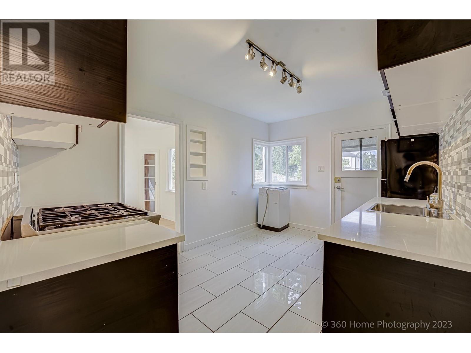 1411 London Street, New Westminster, British Columbia  V3M 3C3 - Photo 13 - R2820520