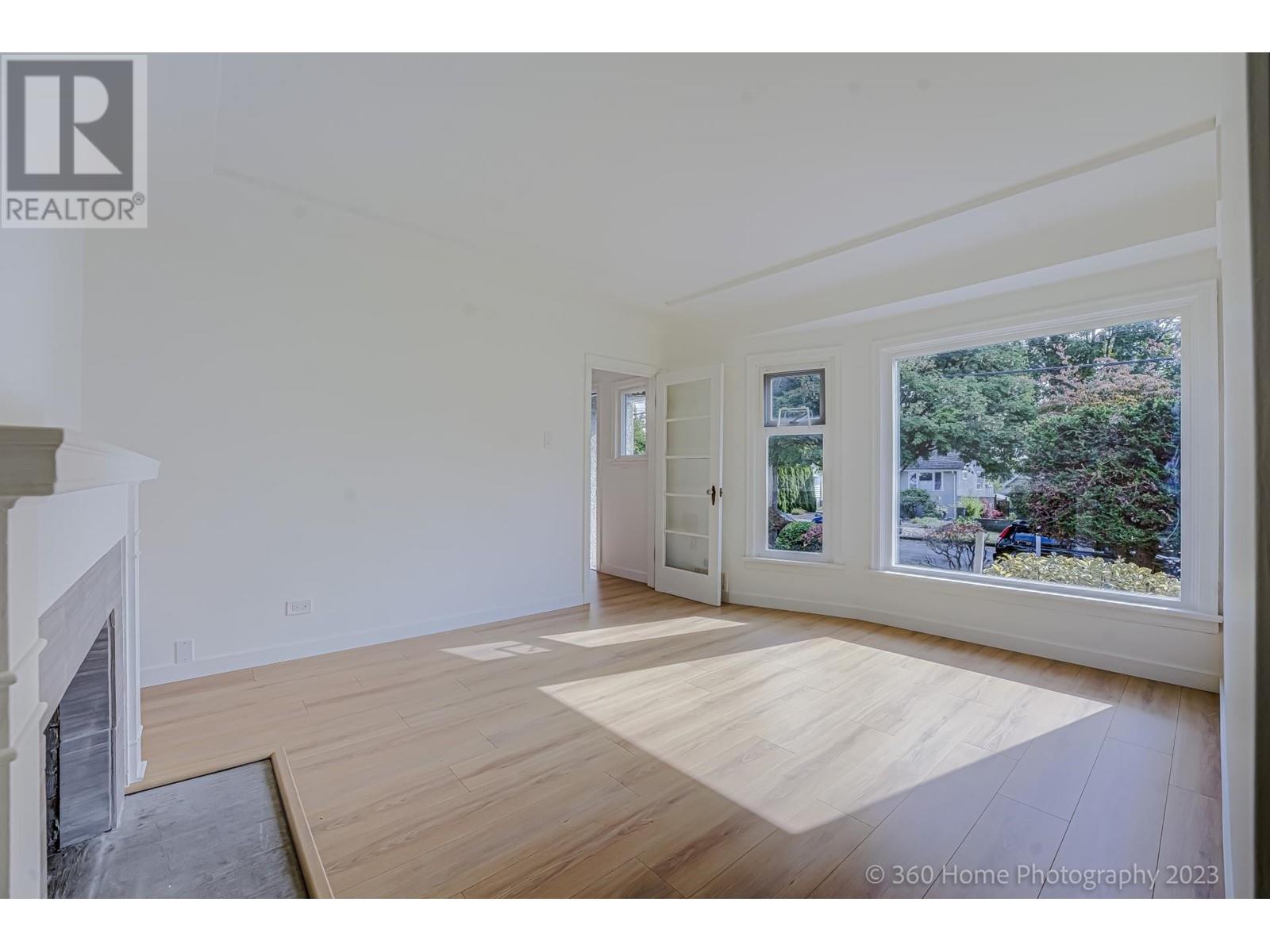 1411 London Street, New Westminster, British Columbia  V3M 3C3 - Photo 4 - R2820520