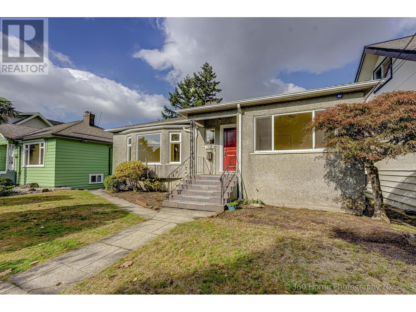 1411 London Street, New Westminster, British Columbia  V3M 3C3 - Photo 2 - R2820520