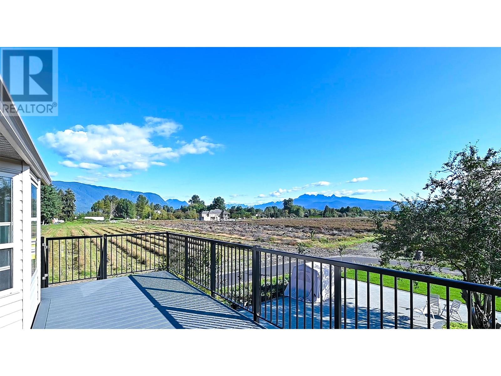 14020 Reichenbach Road, Pitt Meadows, British Columbia  V3Y 1Z1 - Photo 25 - R2818723
