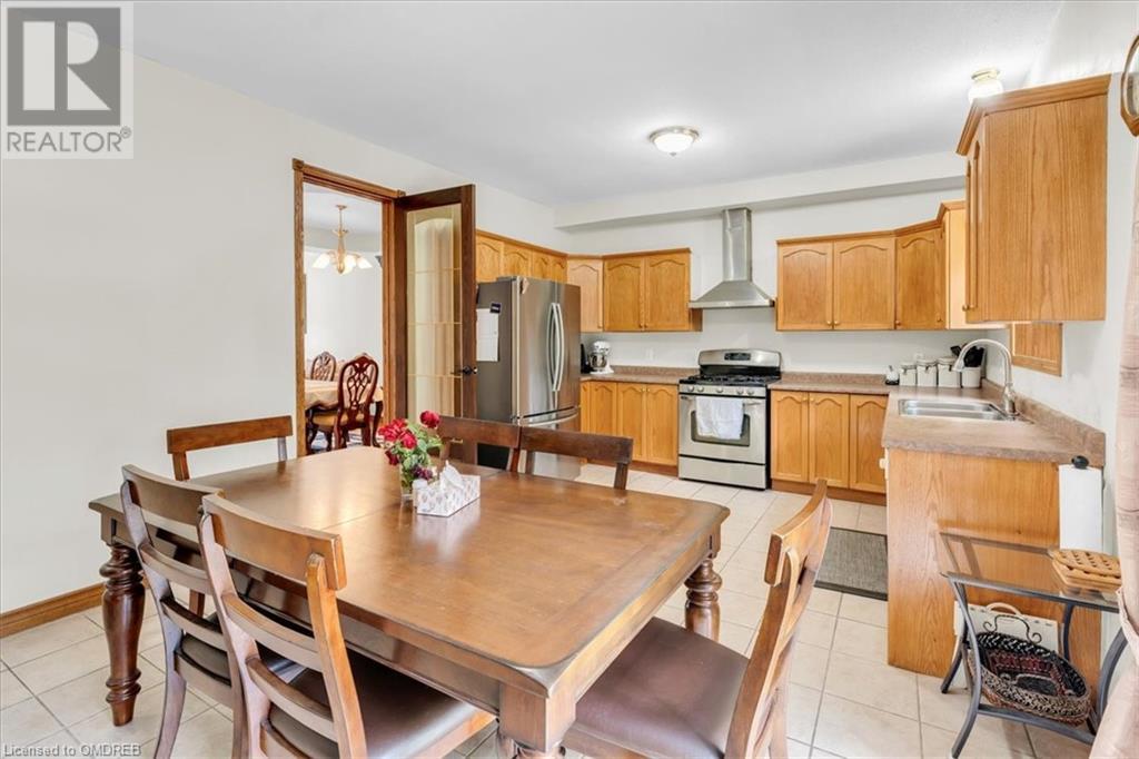18 Blossom LaneHamilton, Ontario  L9C 2W6 - Photo 16 - 40486728