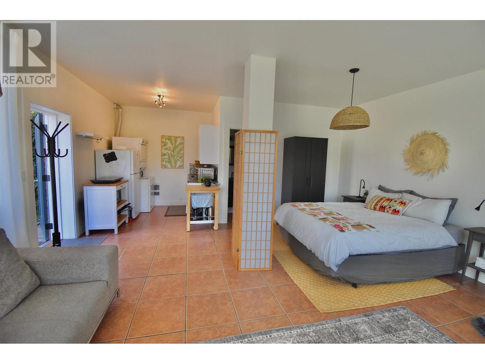 350 Headlands Road, Gibsons, British Columbia  V0N 1V8 - Photo 16 - R2820832