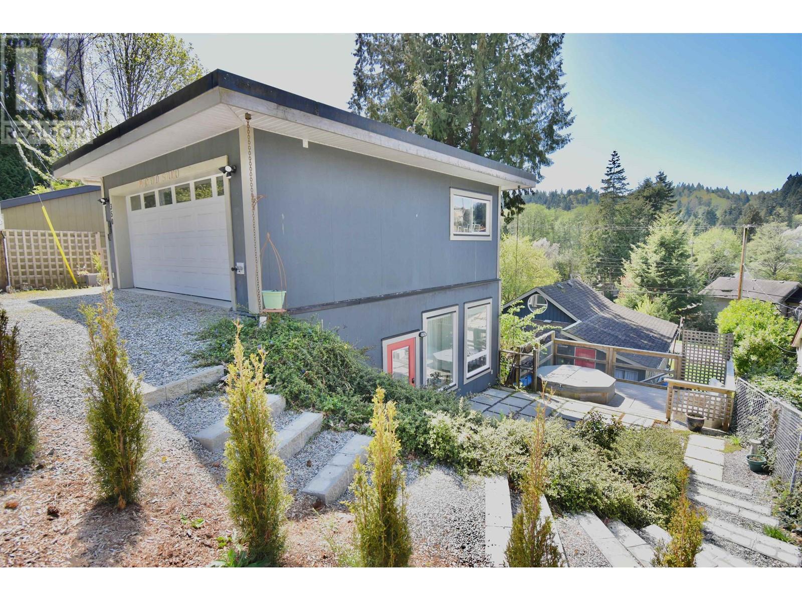 350 Headlands Road, Gibsons, British Columbia  V0N 1V8 - Photo 19 - R2820832