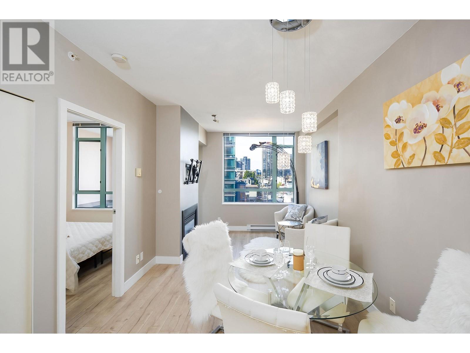 605 1238 Burrard Street, Vancouver, British Columbia  V6Z 3E1 - Photo 2 - R2820575