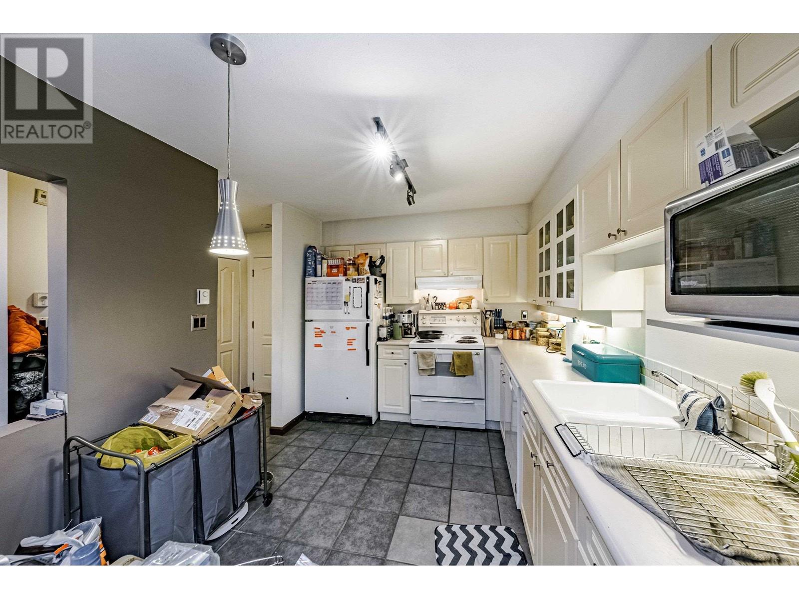 109 3738 Norfolk Street, Burnaby, British Columbia  V5G 4V4 - Photo 19 - R2818028