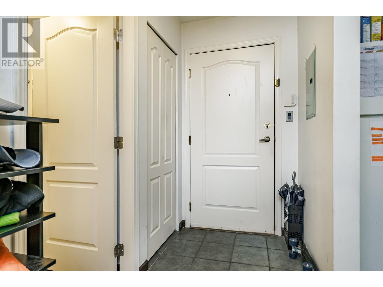 109 3738 Norfolk Street, Burnaby, British Columbia  V5G 4V4 - Photo 9 - R2818028