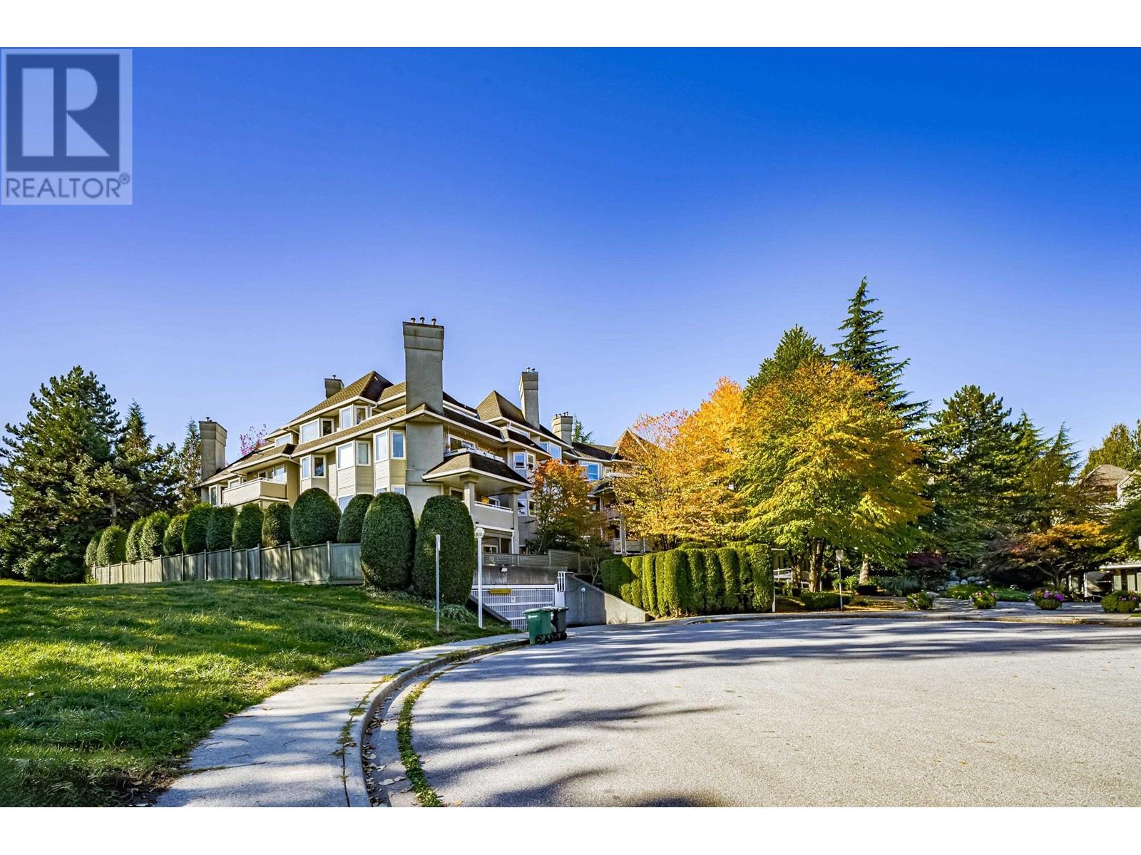 109 3738 Norfolk Street, Burnaby, British Columbia  V5G 4V4 - Photo 2 - R2818028