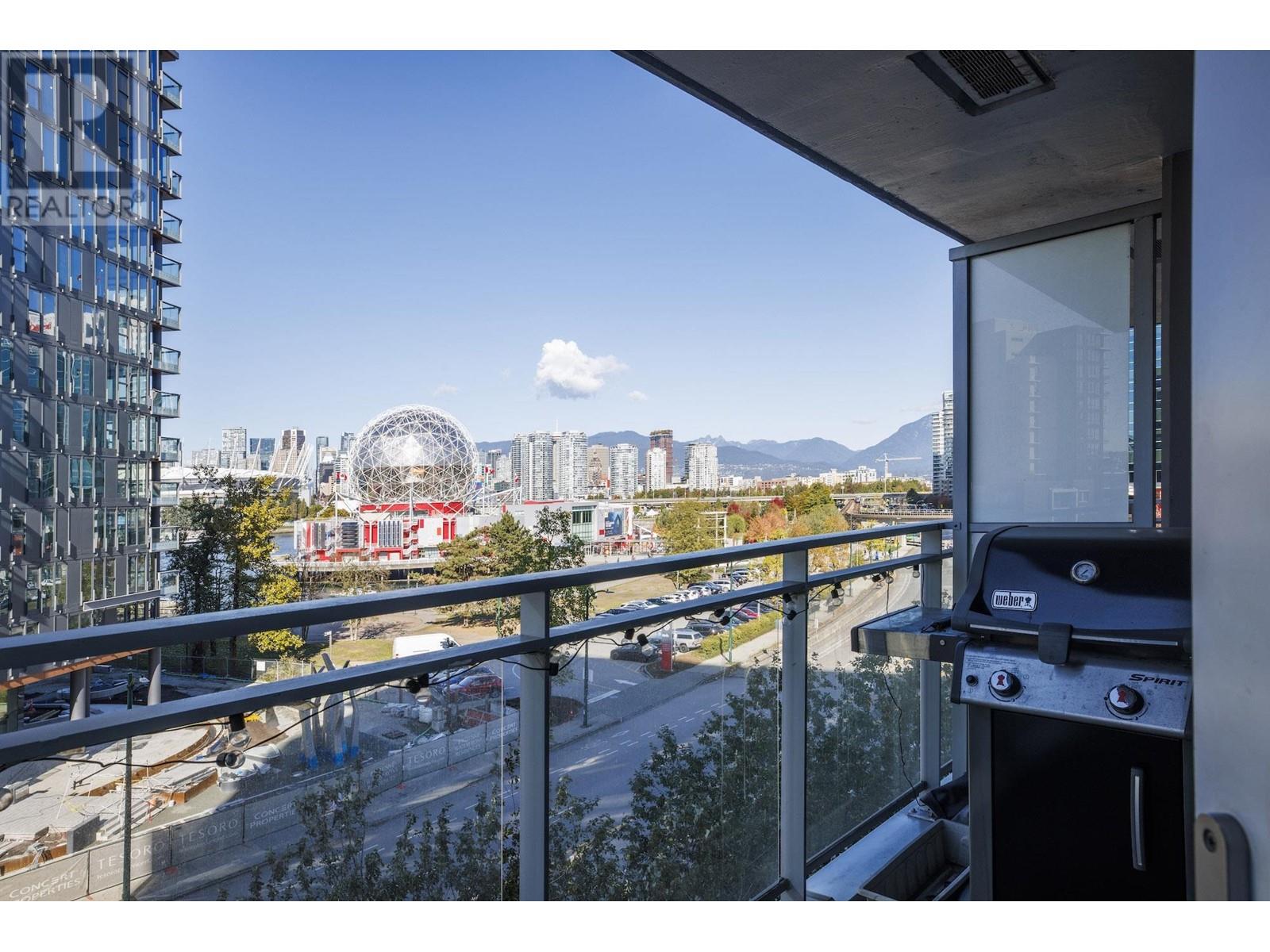 709 1618 Quebec Street, Vancouver, British Columbia  V6A 0C5 - Photo 2 - R2814862