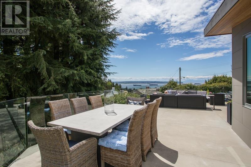 1715 Rosebery Avenue, West Vancouver, British Columbia  V7V 2Z5 - Photo 10 - R2809415