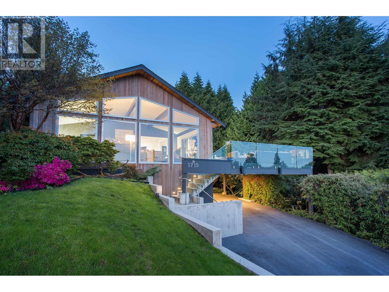 1715 ROSEBERY AVENUE, west vancouver, British Columbia