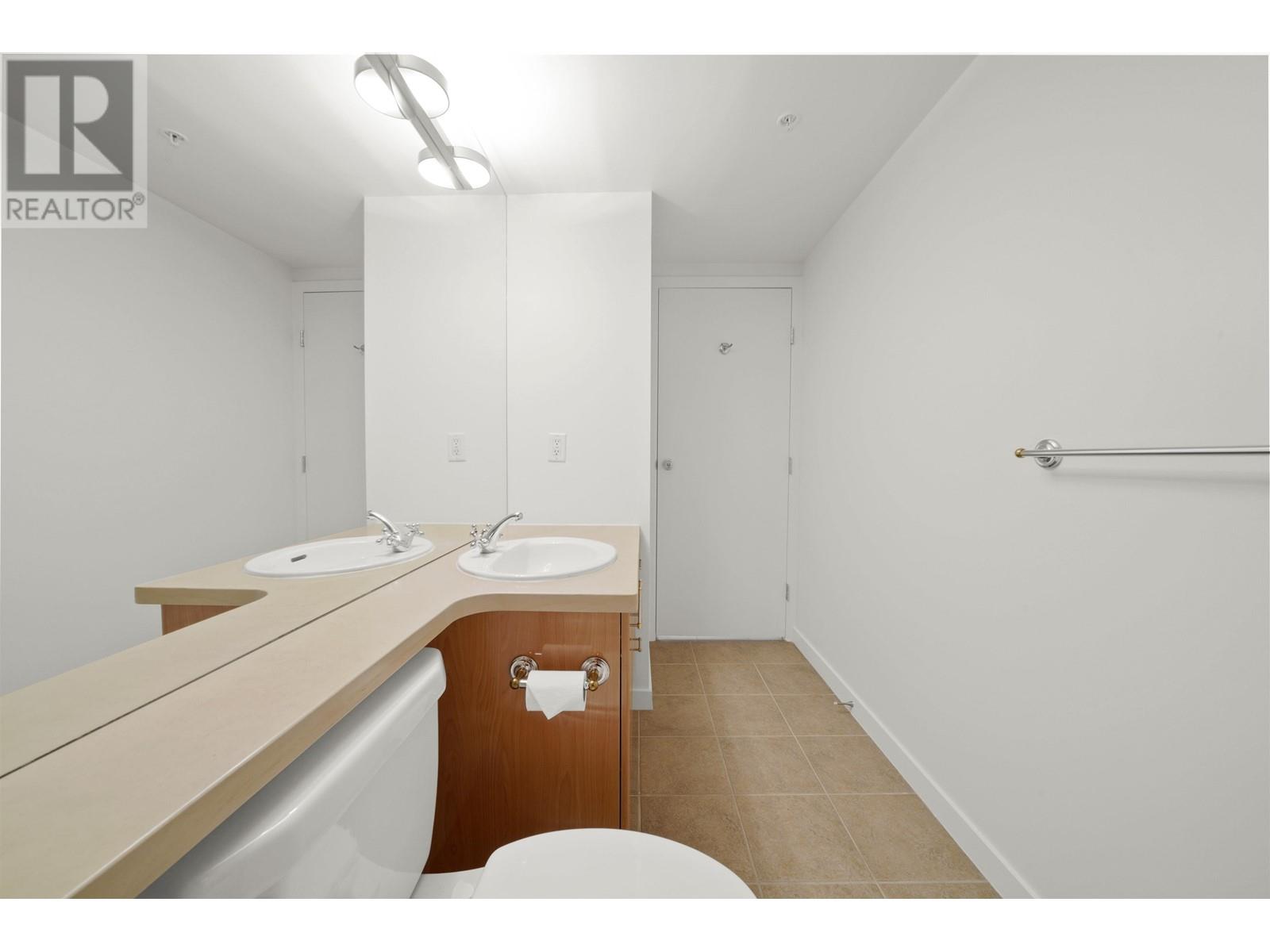 1907 193 Aquarius Mews, Vancouver, British Columbia  V6Z 2Z2 - Photo 24 - R2820860