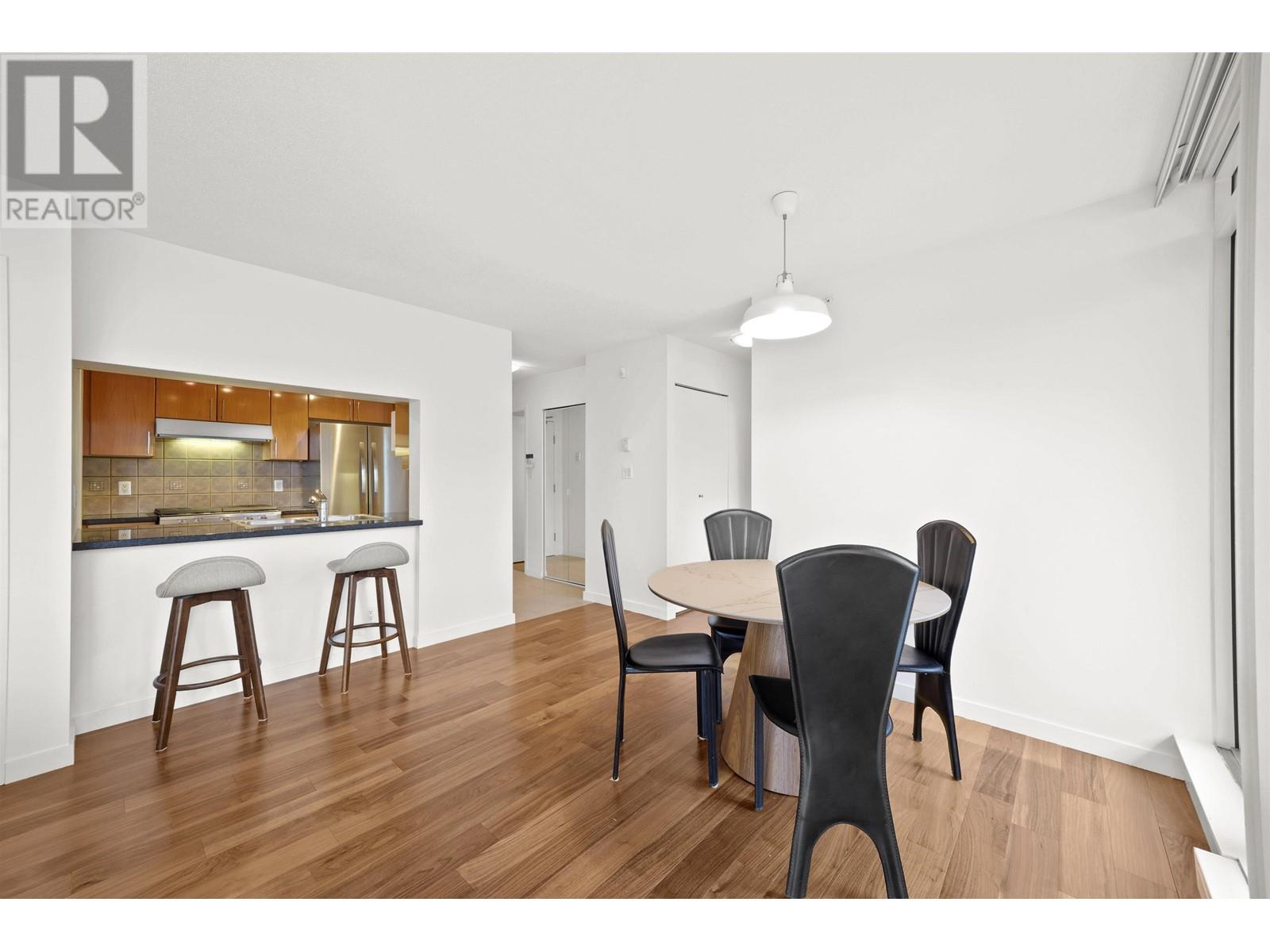 1907 193 Aquarius Mews, Vancouver, British Columbia  V6Z 2Z2 - Photo 9 - R2820860