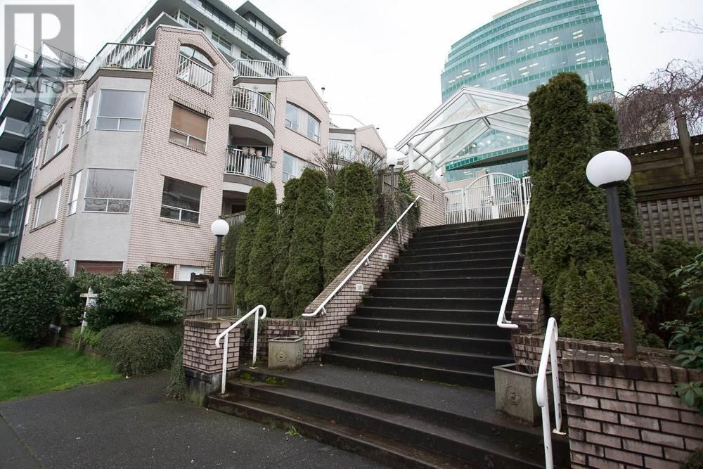 103 788 W 8th Avenue, Vancouver, British Columbia  V5Z 1E1 - Photo 2 - R2820877