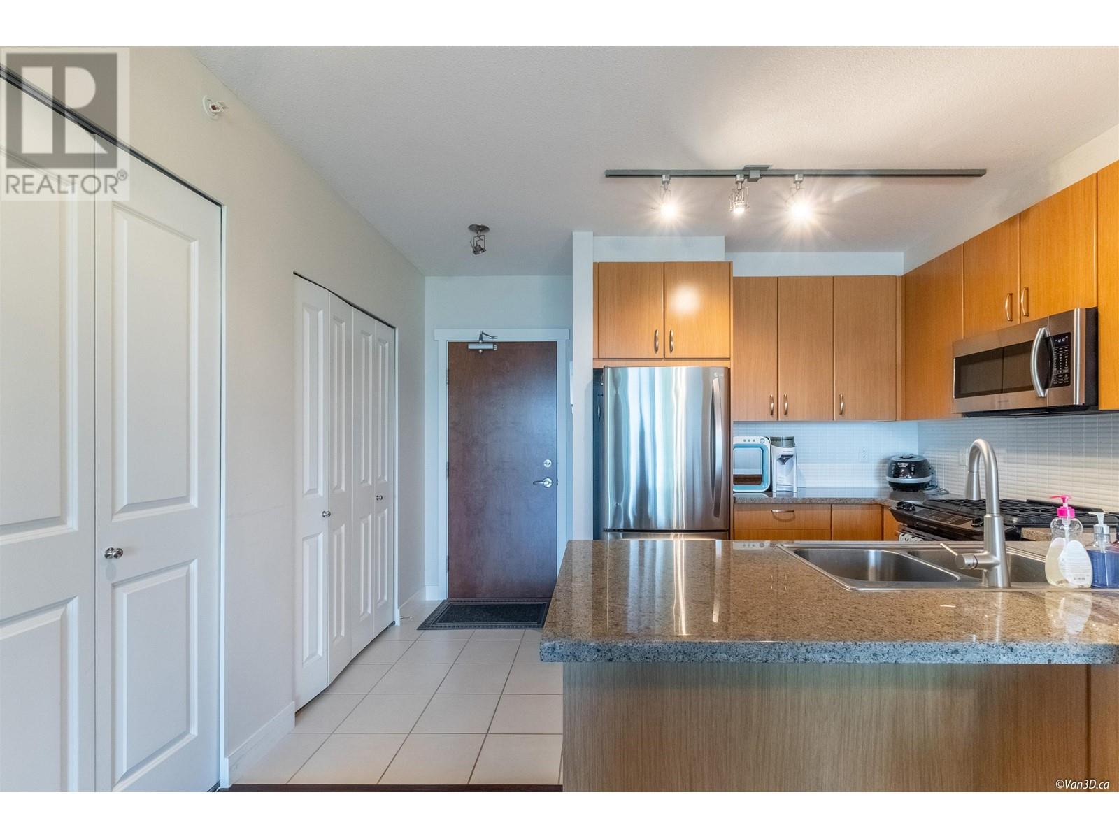 502 9188 University Crescent, Burnaby, British Columbia  V5A 0A5 - Photo 6 - R2814192