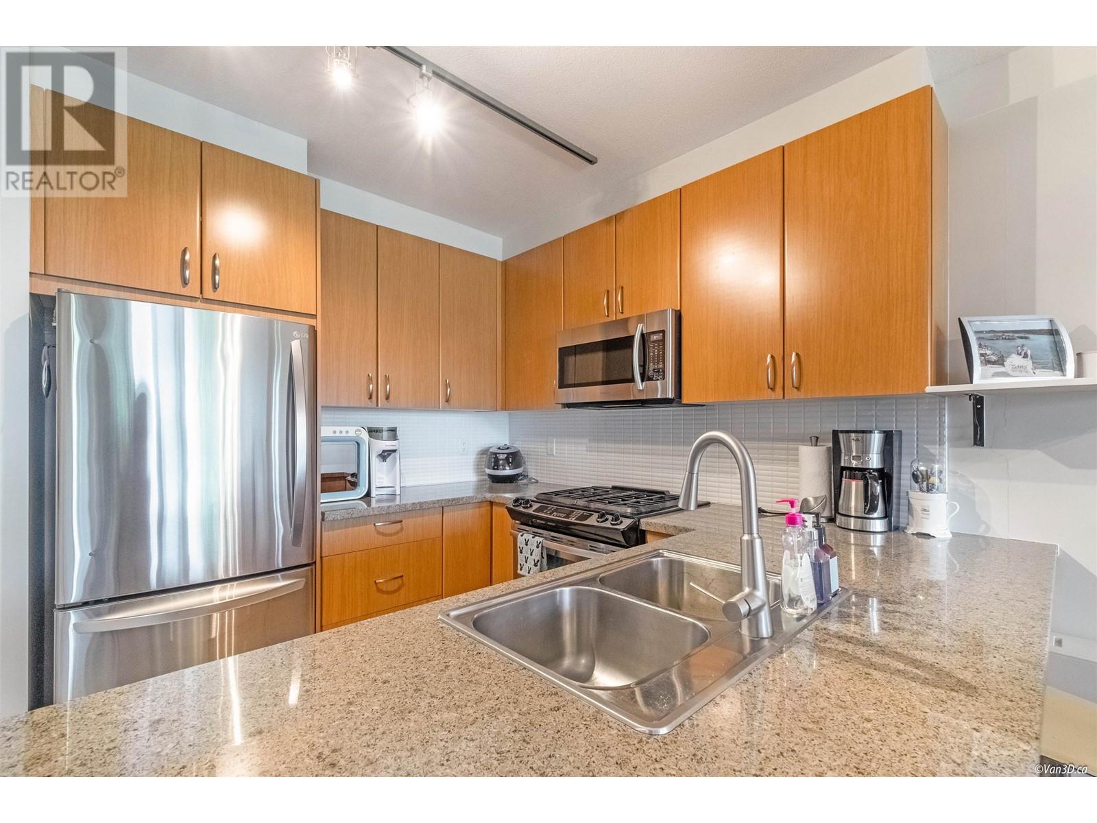 502 9188 University Crescent, Burnaby, British Columbia  V5A 0A5 - Photo 4 - R2814192