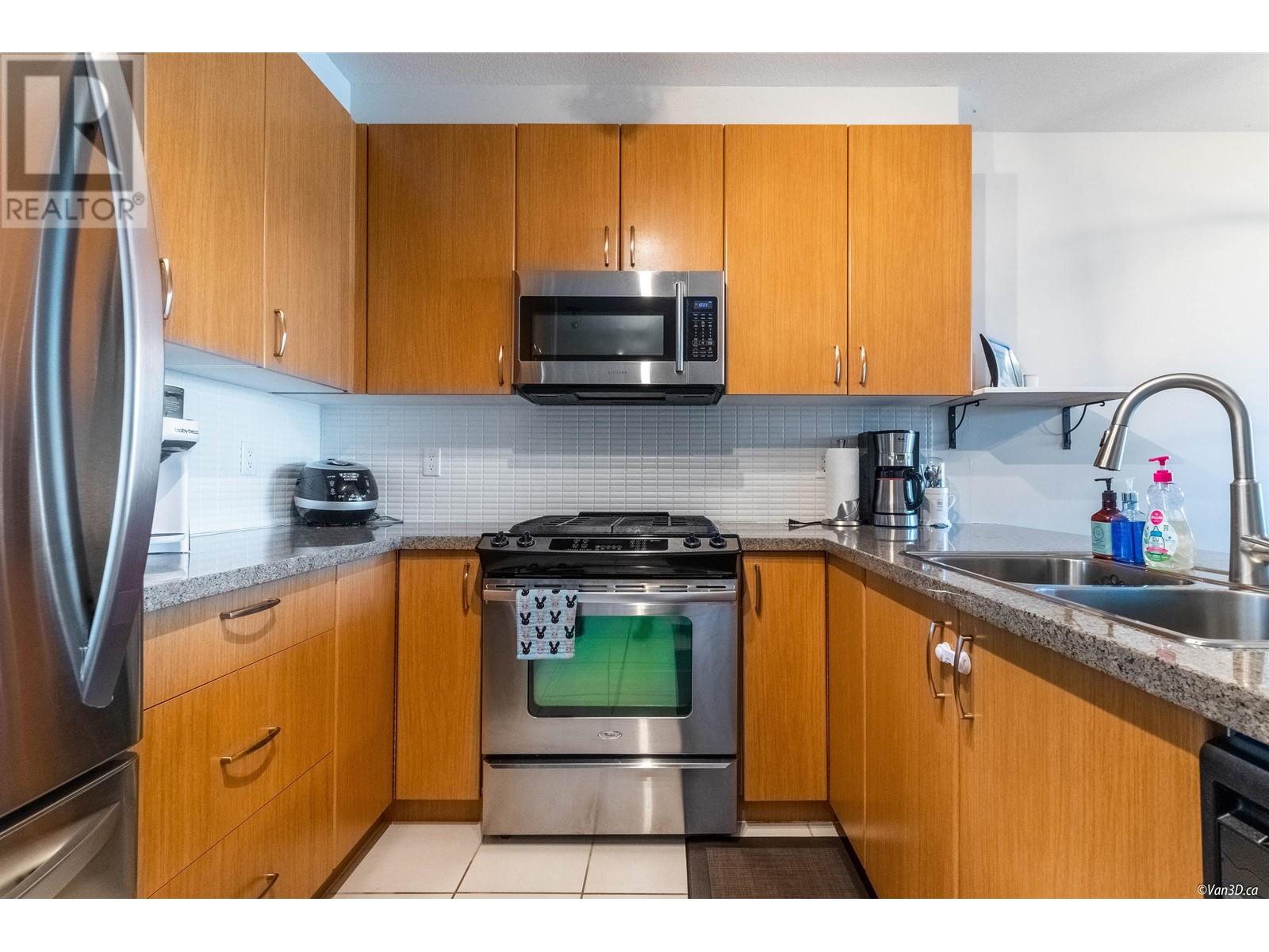 502 9188 University Crescent, Burnaby, British Columbia  V5A 0A5 - Photo 5 - R2814192