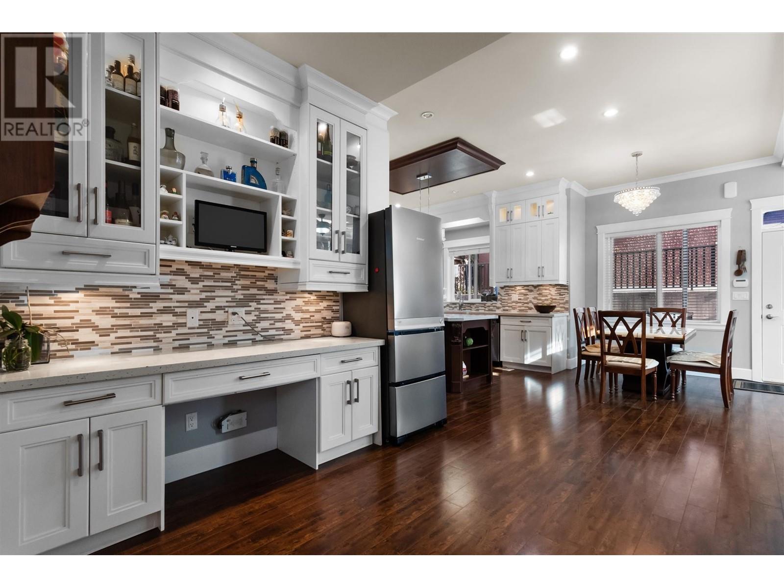 8222 19th Avenue, Burnaby, British Columbia  V3N 1G6 - Photo 9 - R2816980