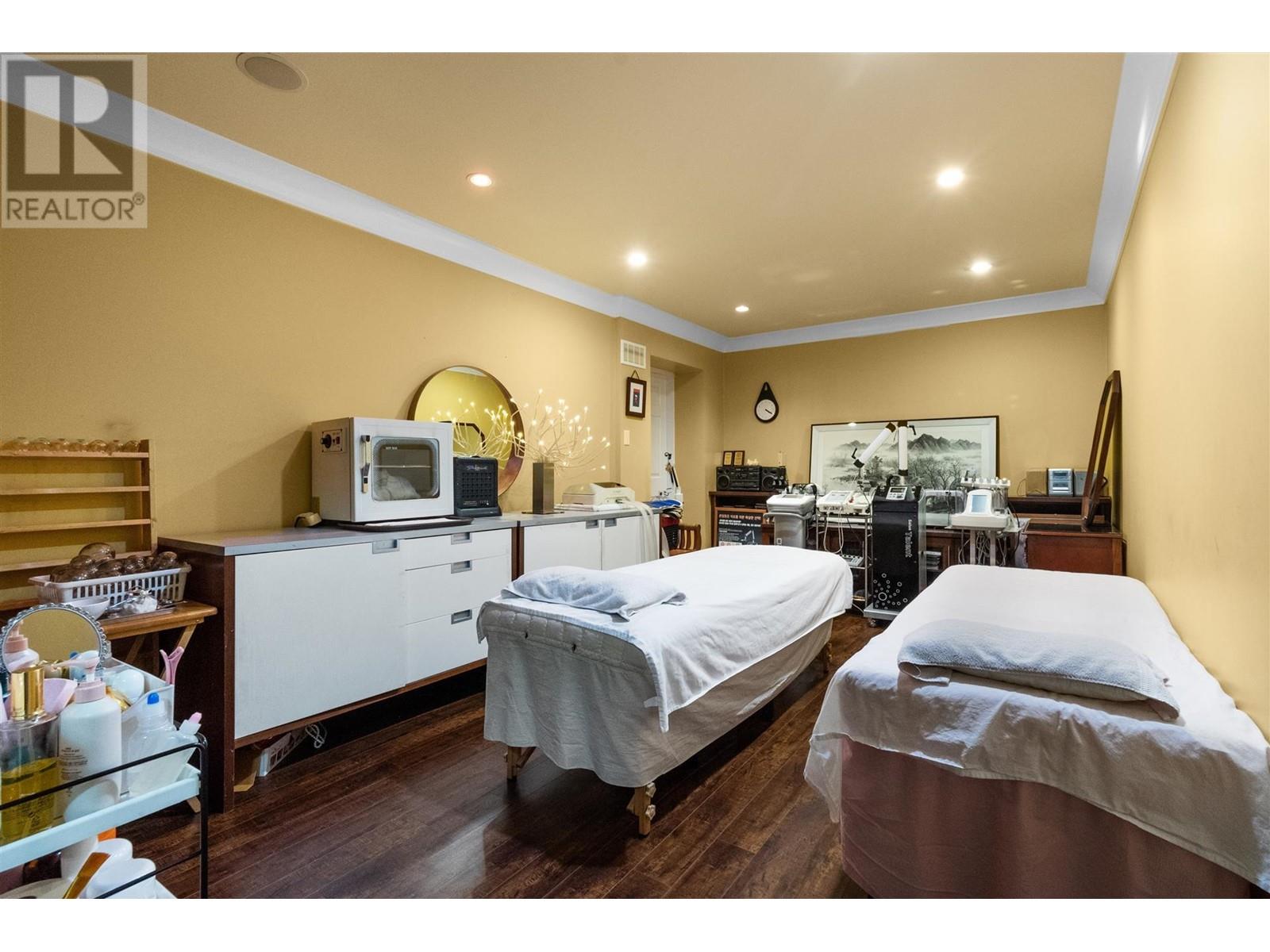 8222 19th Avenue, Burnaby, British Columbia  V3N 1G6 - Photo 32 - R2816980