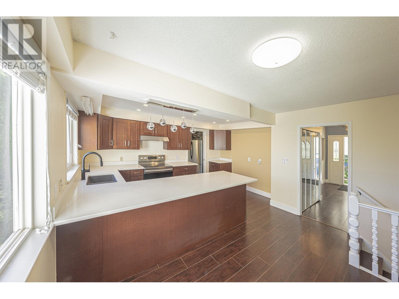 313 Hickey Drive, Coquitlam, British Columbia  V3K 5T3 - Photo 10 - R2819634