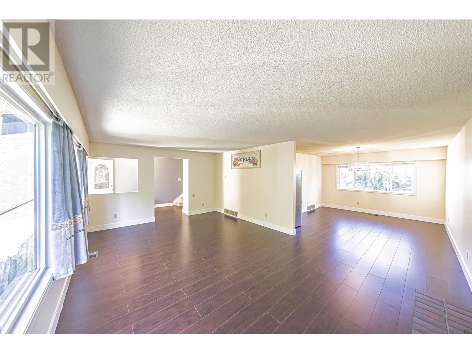 313 Hickey Drive, Coquitlam, British Columbia  V3K 5T3 - Photo 4 - R2819634