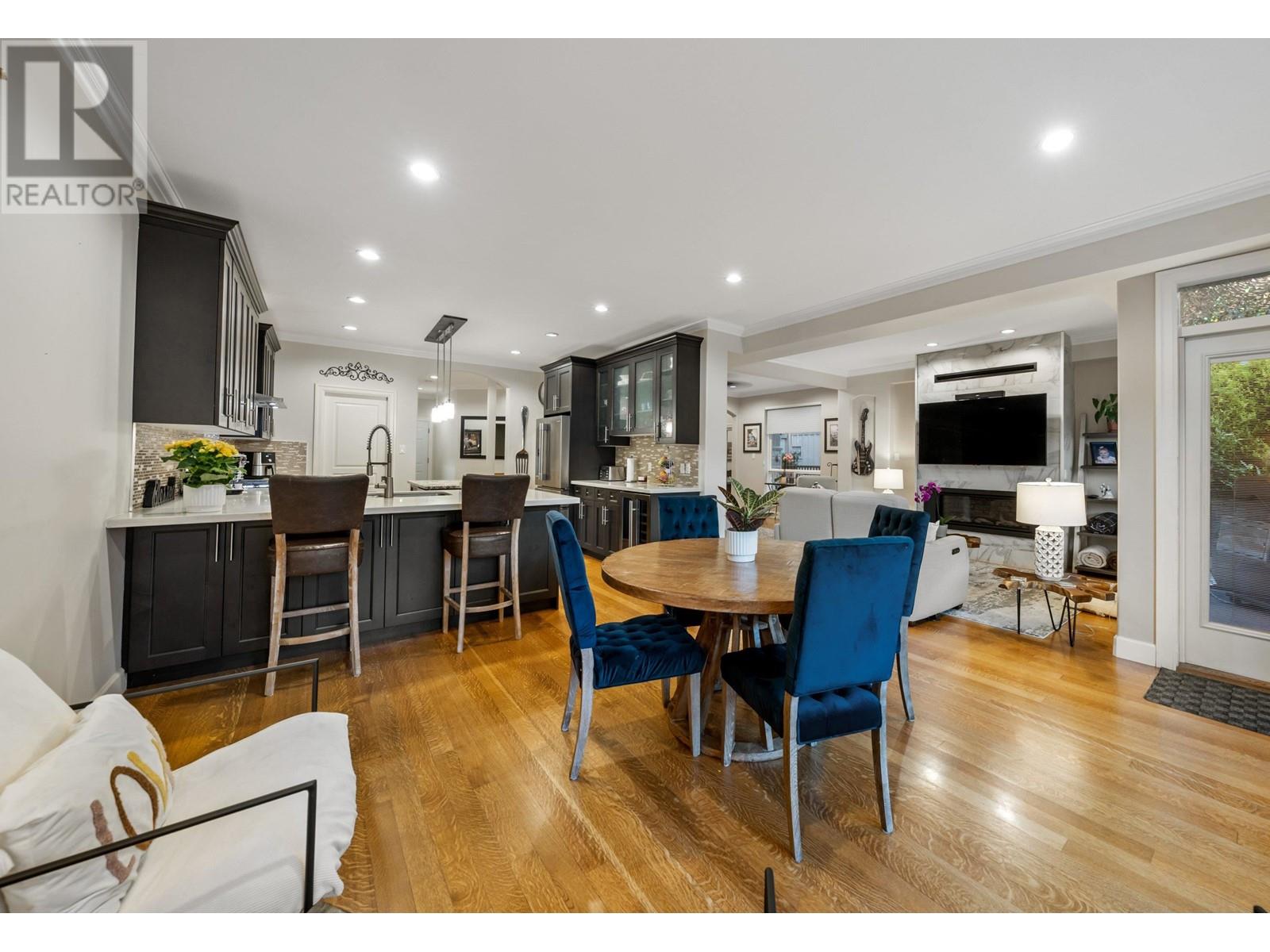3327 Plateau Boulevard, Coquitlam, British Columbia  V3E 3B8 - Photo 10 - R2818624