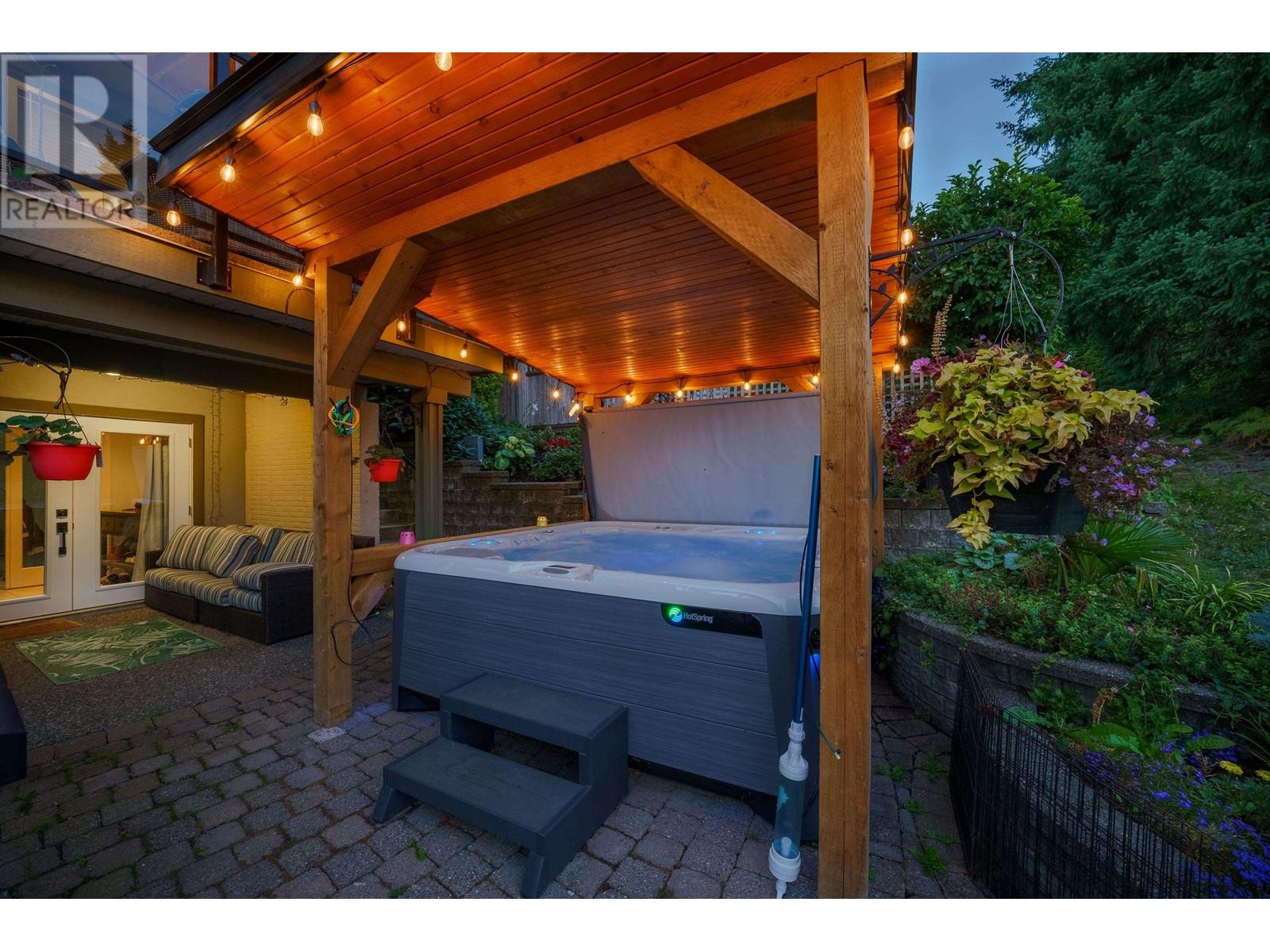 3327 Plateau Boulevard, Coquitlam, British Columbia  V3E 3B8 - Photo 36 - R2818624