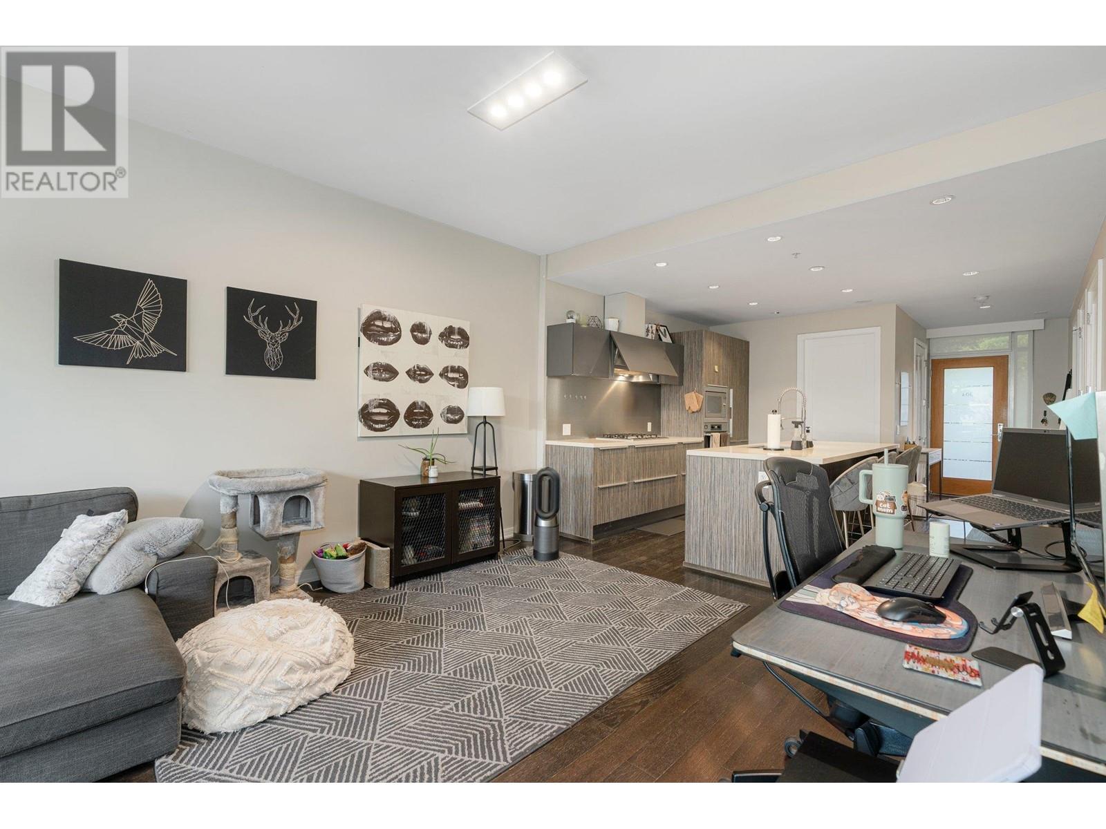 304 12 Athletes Way, Vancouver, British Columbia  V5Y 0B5 - Photo 13 - R2820992