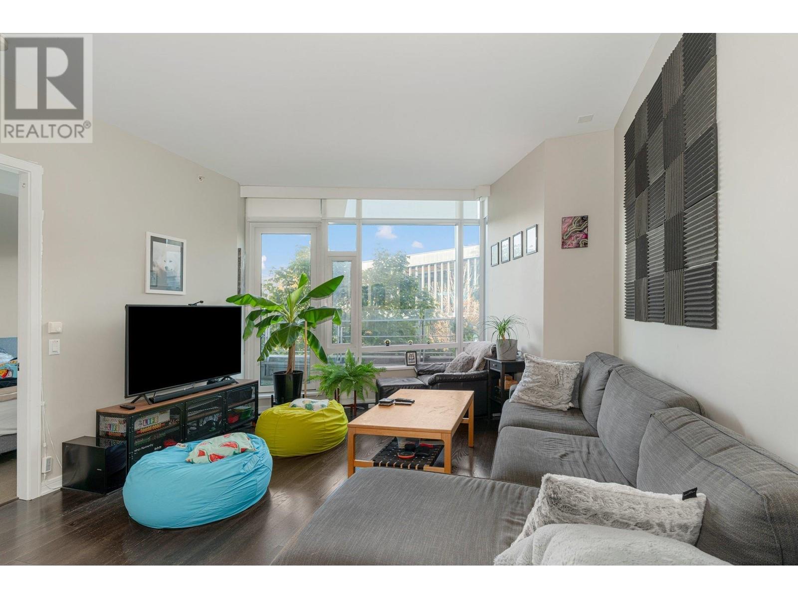 304 12 Athletes Way, Vancouver, British Columbia  V5Y 0B5 - Photo 17 - R2820992