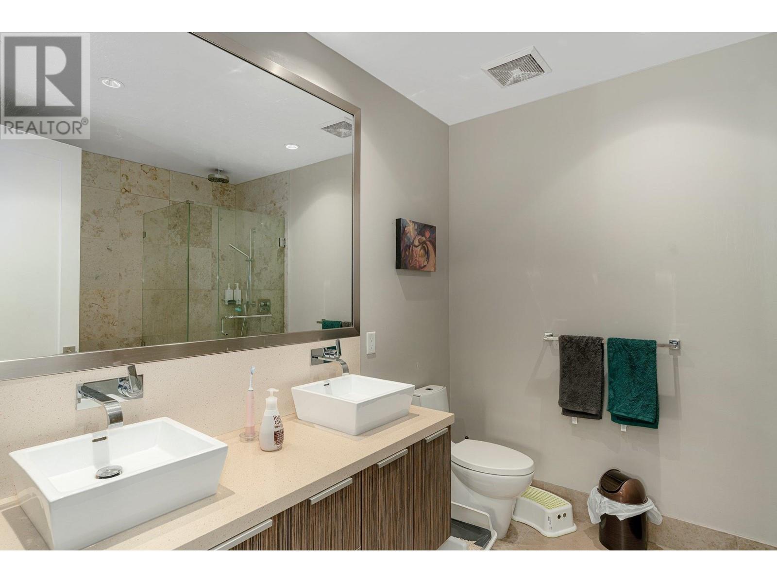 304 12 Athletes Way, Vancouver, British Columbia  V5Y 0B5 - Photo 19 - R2820992