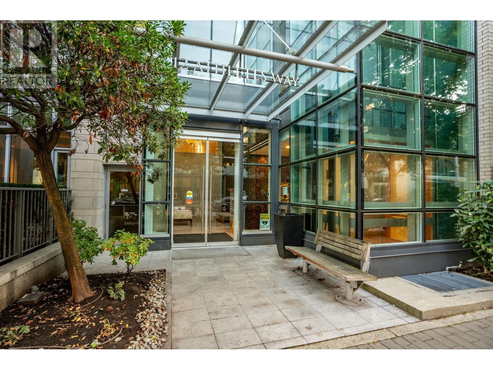 304 12 Athletes Way, Vancouver, British Columbia  V5Y 0B5 - Photo 3 - R2820992