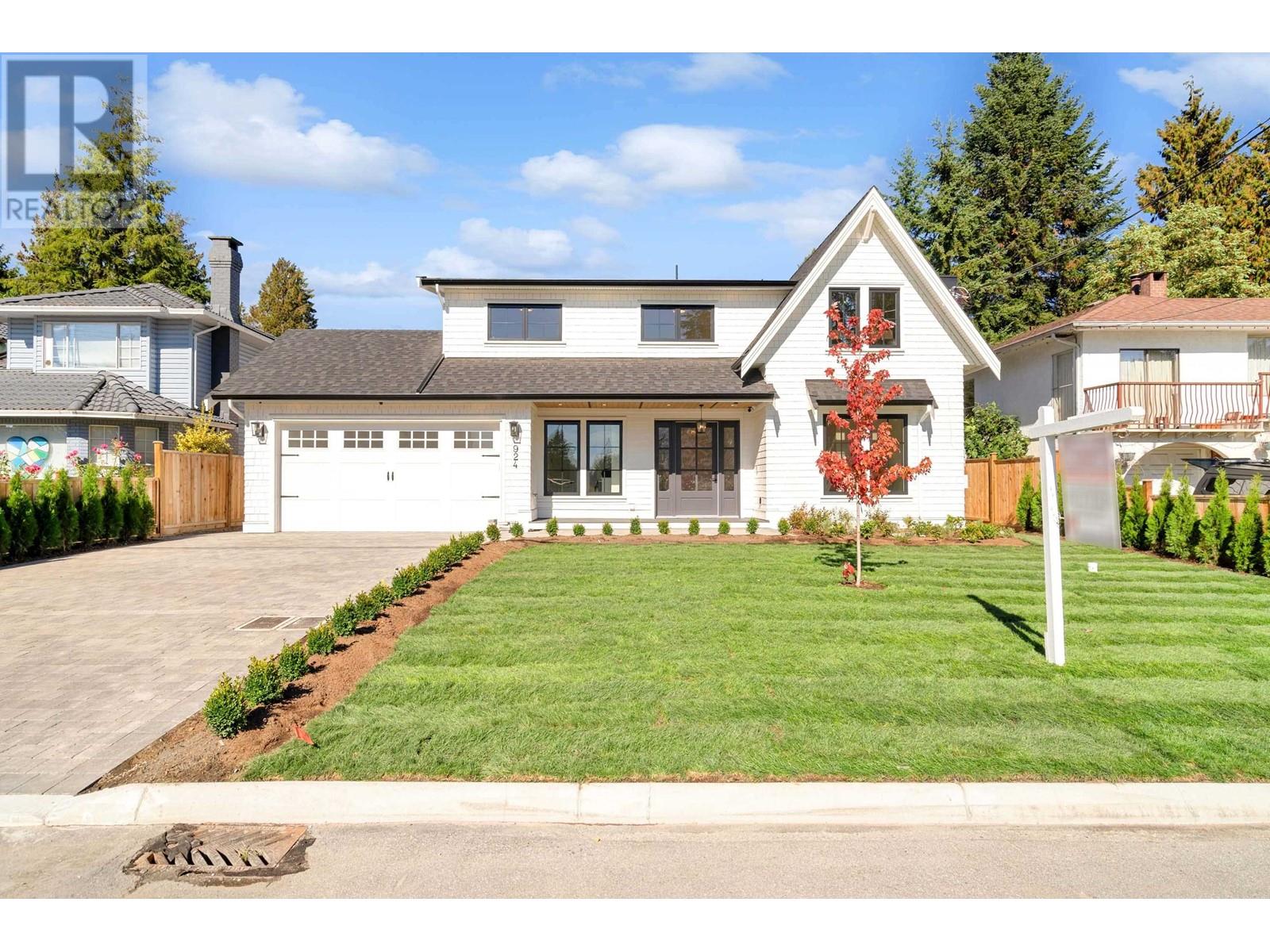 924 VINEY ROAD, north vancouver, British Columbia