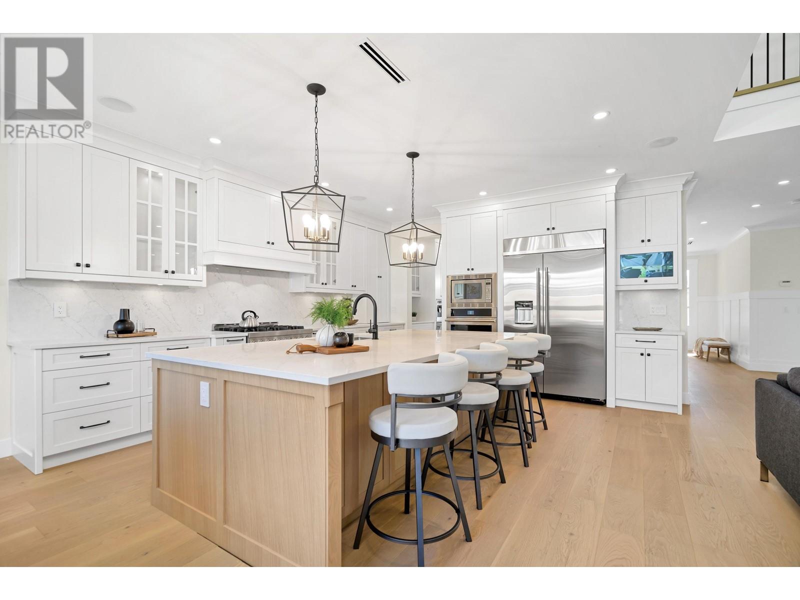 924 Viney Road, North Vancouver, British Columbia  V7K 1A7 - Photo 11 - R2820960
