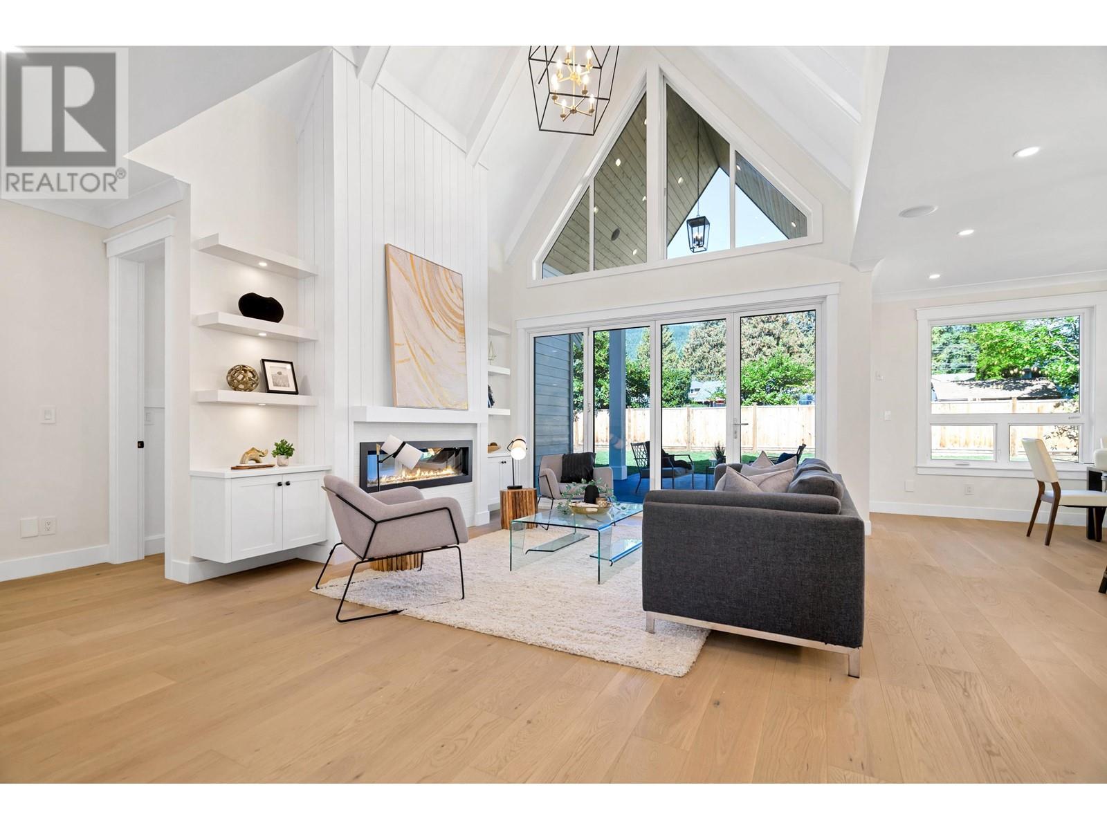 924 Viney Road, North Vancouver, British Columbia  V7K 1A7 - Photo 8 - R2820960
