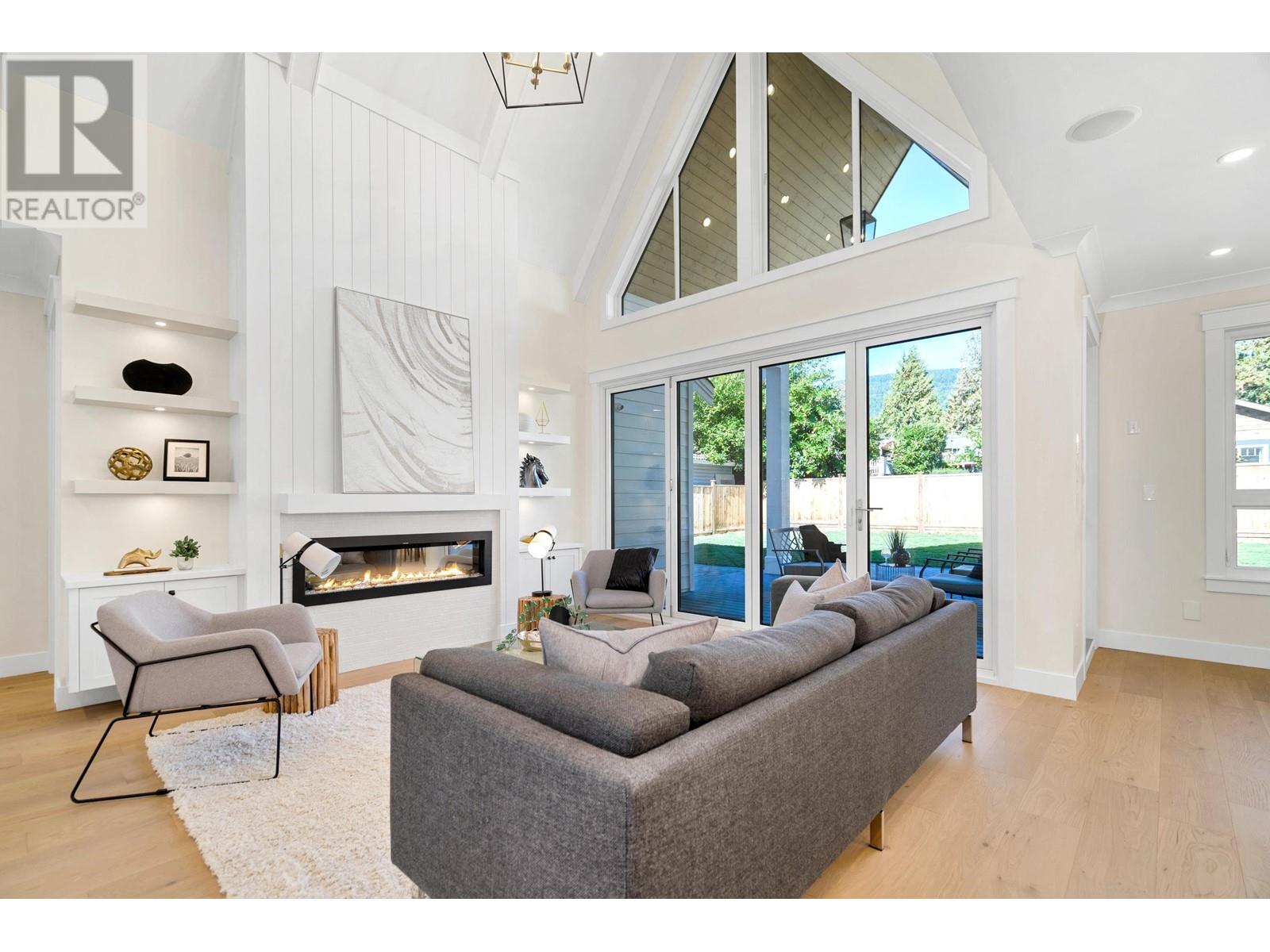 924 Viney Road, North Vancouver, British Columbia  V7K 1A7 - Photo 9 - R2820960