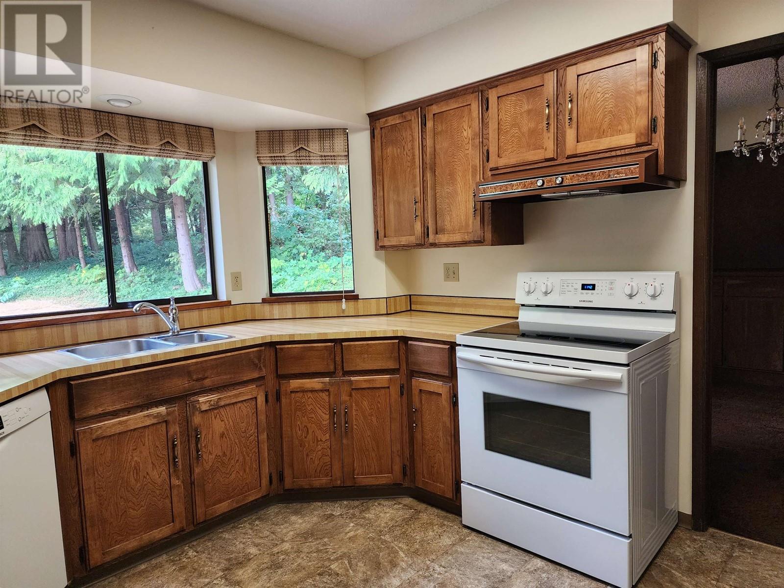 10075 Rolley Crescent, Maple Ridge, British Columbia  V2W 1J9 - Photo 7 - R2811058