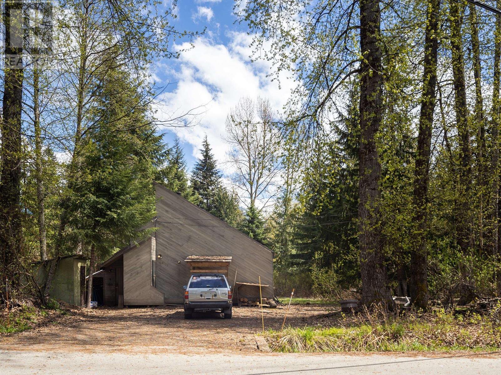 8109 Cedar Springs Road, Whistler, British Columbia  V8E 0G2 - Photo 5 - R2777373
