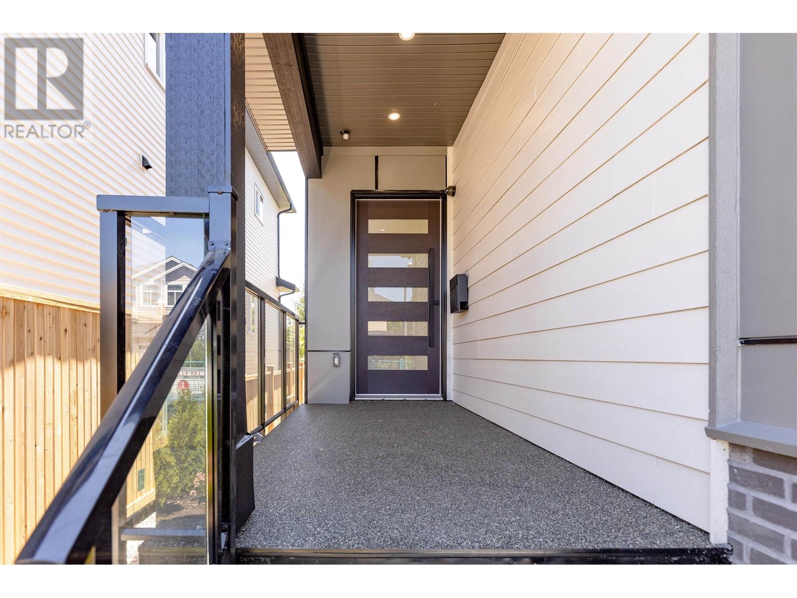 2478 Glenwood Avenue, Port Coquitlam, British Columbia  V3B 1Y8 - Photo 5 - R2820948