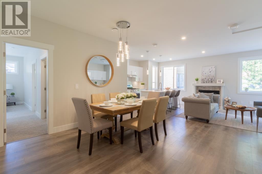 5890 Ripple Way, Sechelt, British Columbia  V7Z 0R2 - Photo 4 - R2820999