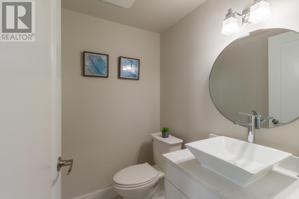 5890 Ripple Way, Sechelt, British Columbia  V7Z 0R2 - Photo 11 - R2820999