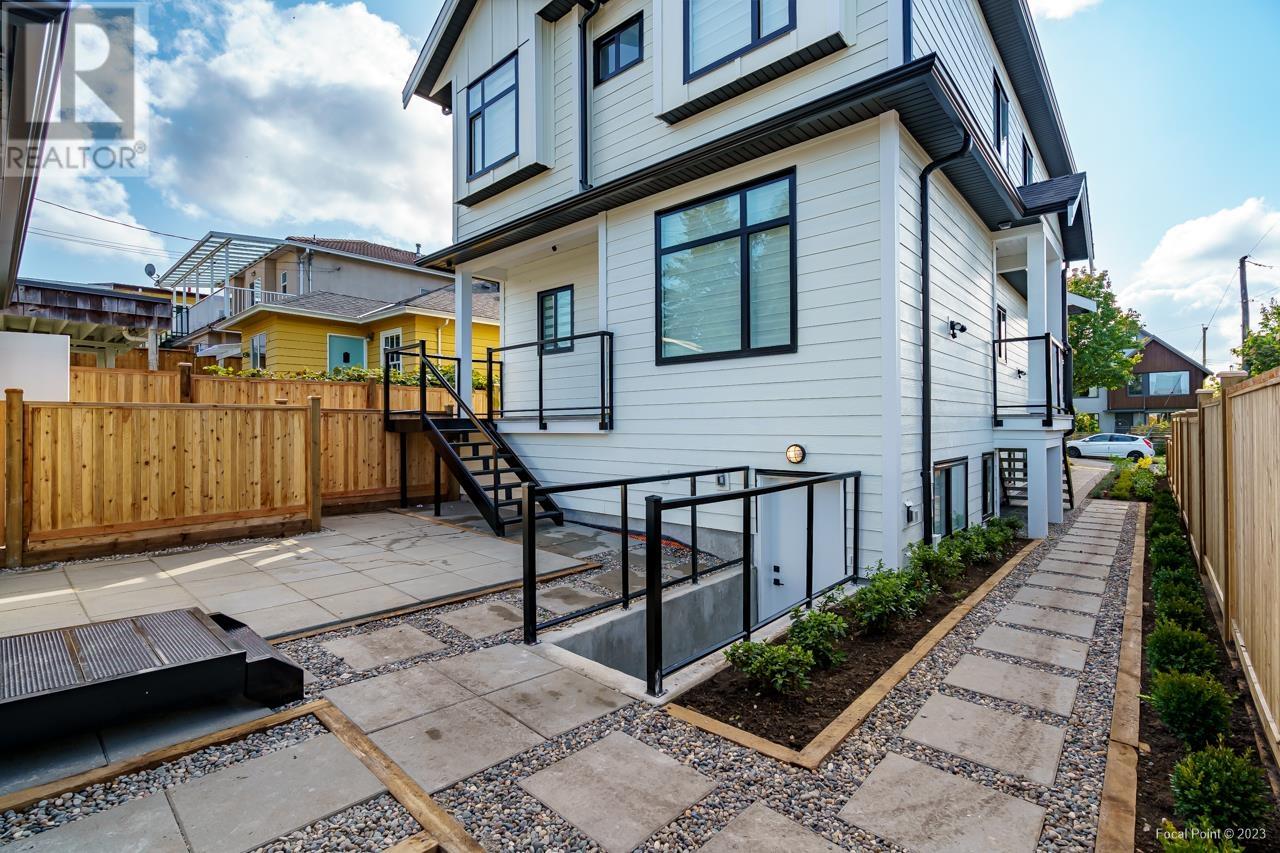 2 3323 Adanac Street, Vancouver, British Columbia  V5K 2P4 - Photo 35 - R2821043