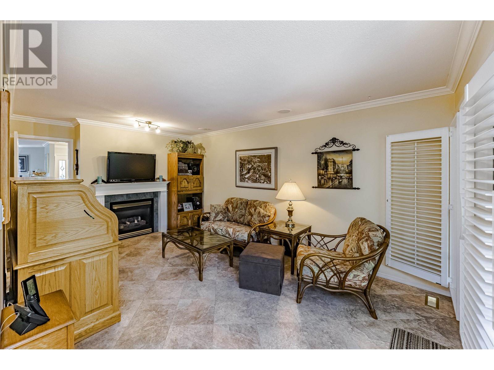 12179 Mcmyn Avenue, Pitt Meadows, British Columbia  V3Y 1C8 - Photo 15 - R2821039