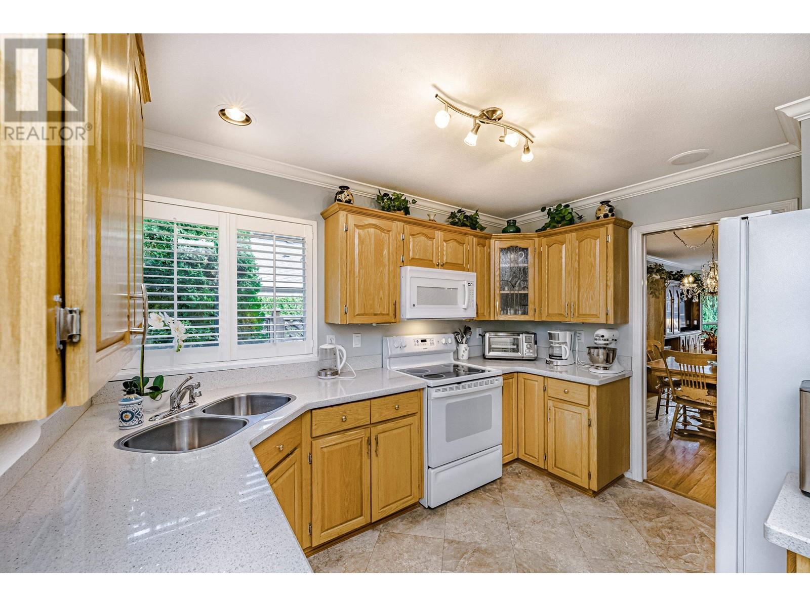12179 Mcmyn Avenue, Pitt Meadows, British Columbia  V3Y 1C8 - Photo 18 - R2821039